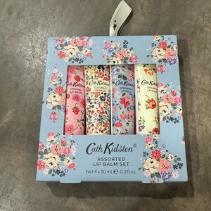 Cath Kidston set of4-Floral Lip Balm Collection🌸 I’ve got other patterns as well